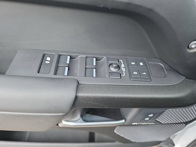 Certified 2023 Land Rover Defender 110 V8 AWD/4WD image 29