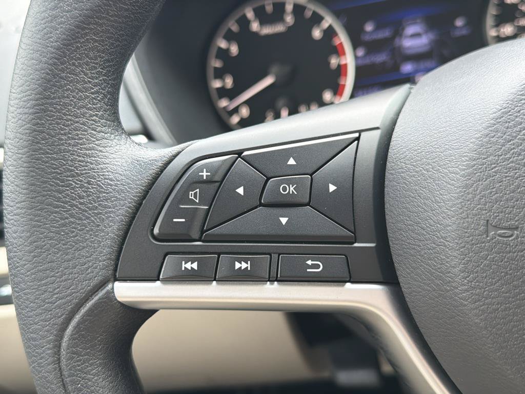 Used 2021 Nissan Altima 2.5 SV AWD/4WD image 12
