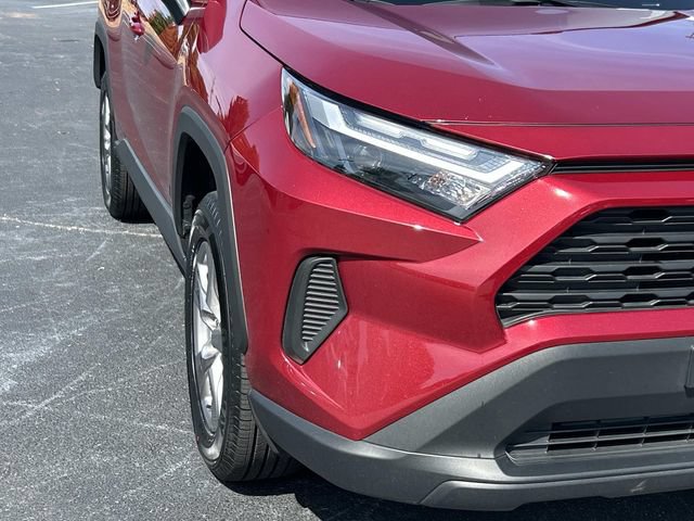 Used 2025 Toyota RAV4 XLE AWD/4WD image 10