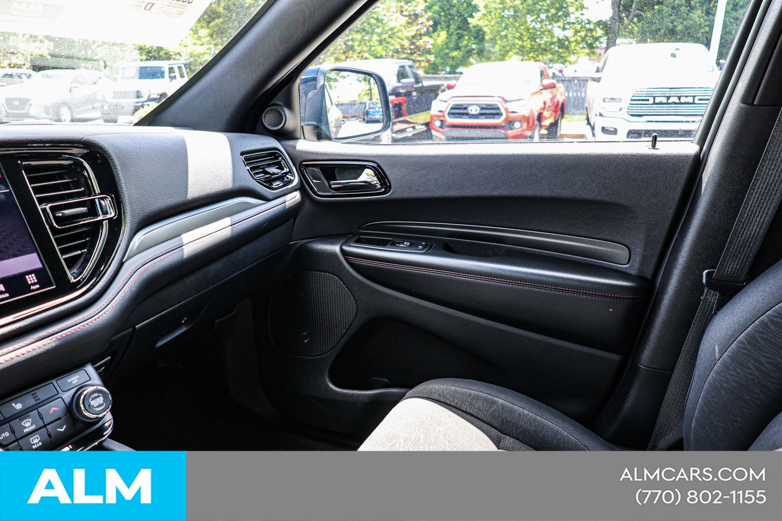 Used 2025 Dodge Durango GT RWD image 36