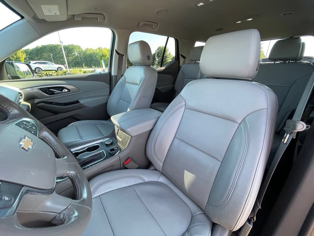 Used 2019 Chevrolet Traverse LT w/ LT Premium Package AWD/4WD image 22