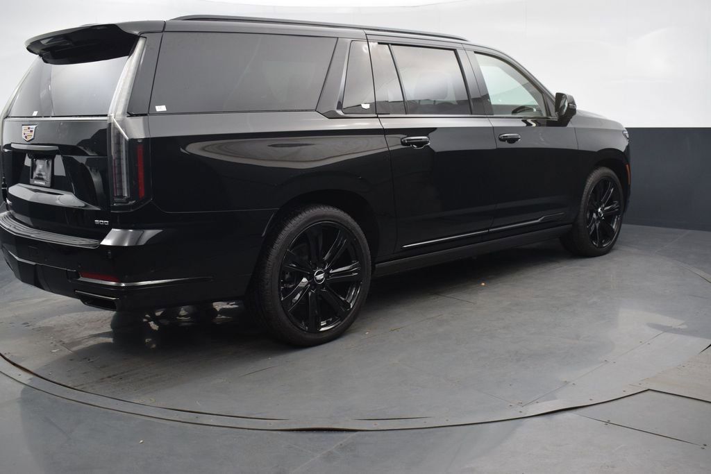 Certified 2026 Cadillac Escalade ESV Sport w/ Touring Package AWD/4WD image 6
