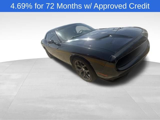 Used 2018 Dodge Challenger SXT Plus RWD image 1
