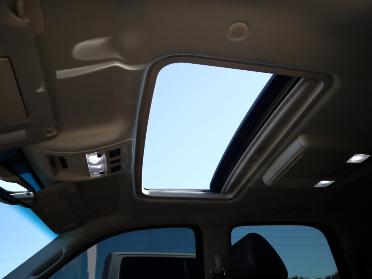 Used 2008 Chevrolet Tahoe LTZ w/ LTZ Preferred Equipment Group image 17