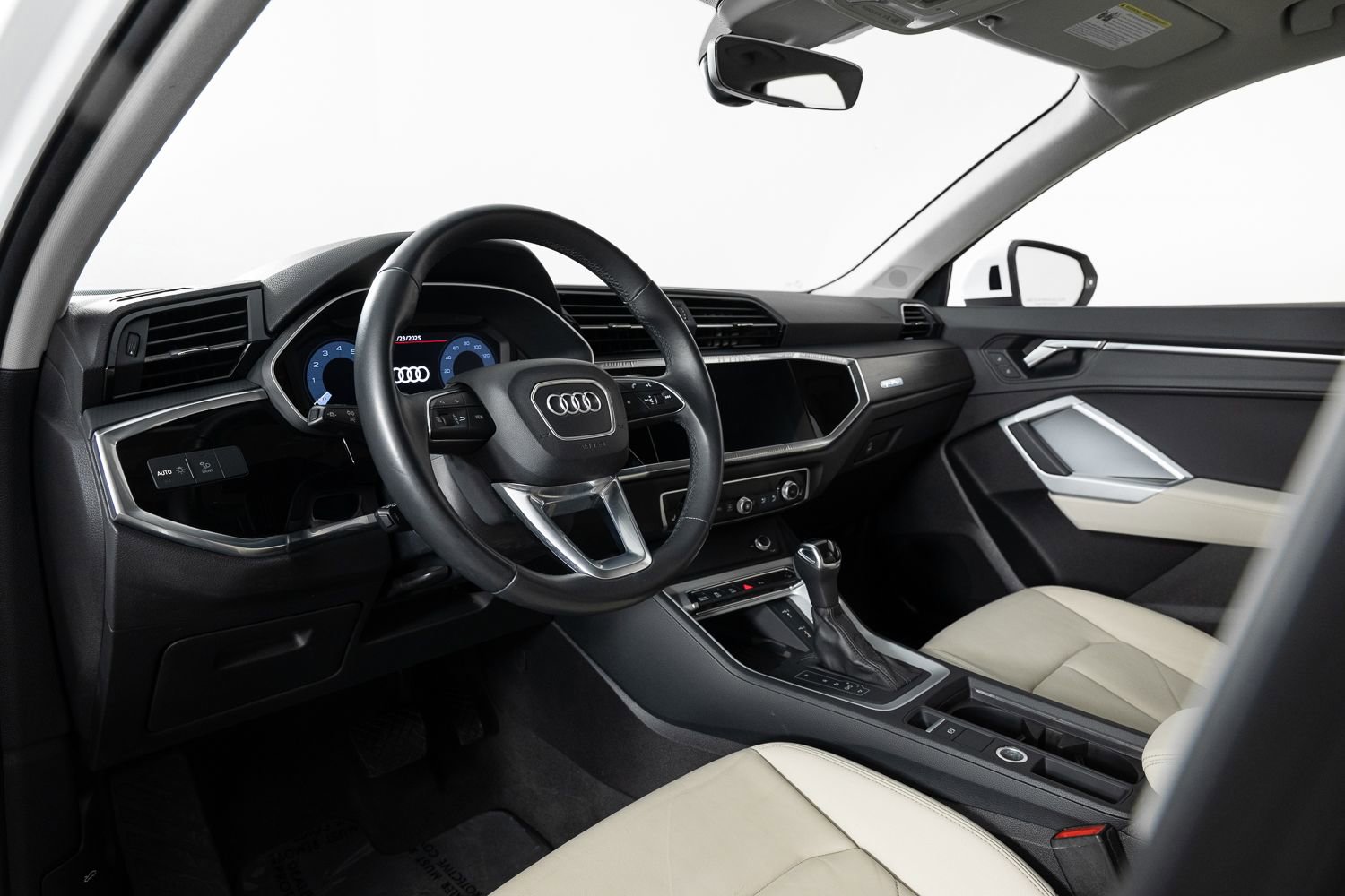 Used 2021 Audi Q3 2.0T Premium Plus w/ Premium Plus Package image 12