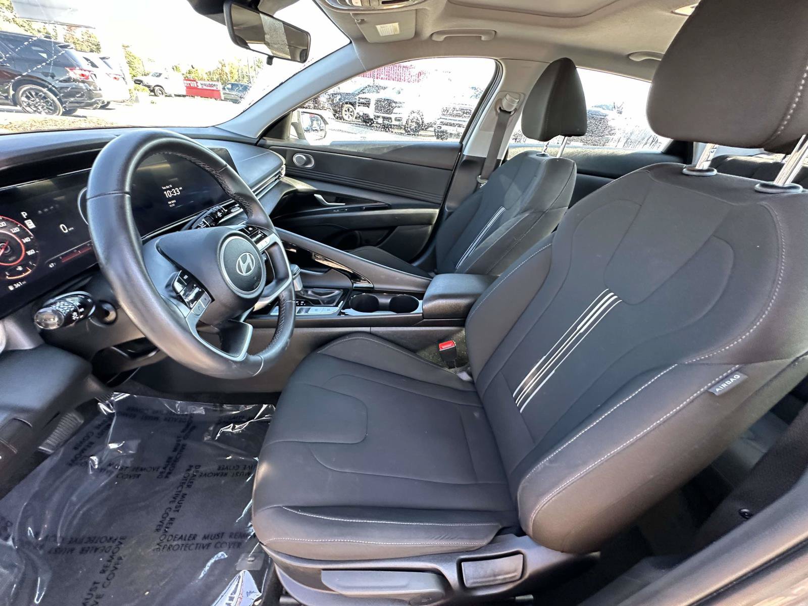 Used 2025 Hyundai Elantra SEL FWD image 27