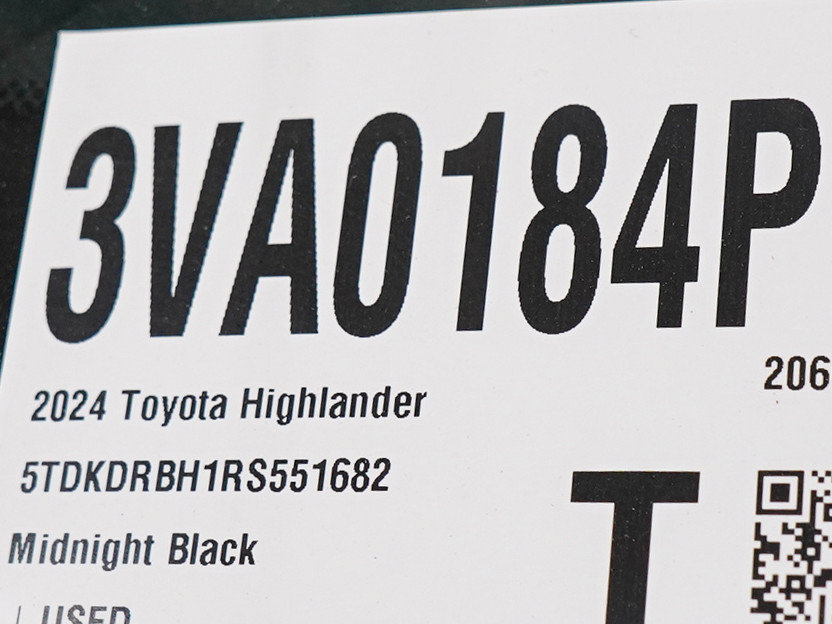 Used 2024 Toyota Highlander Limited AWD/4WD image 34