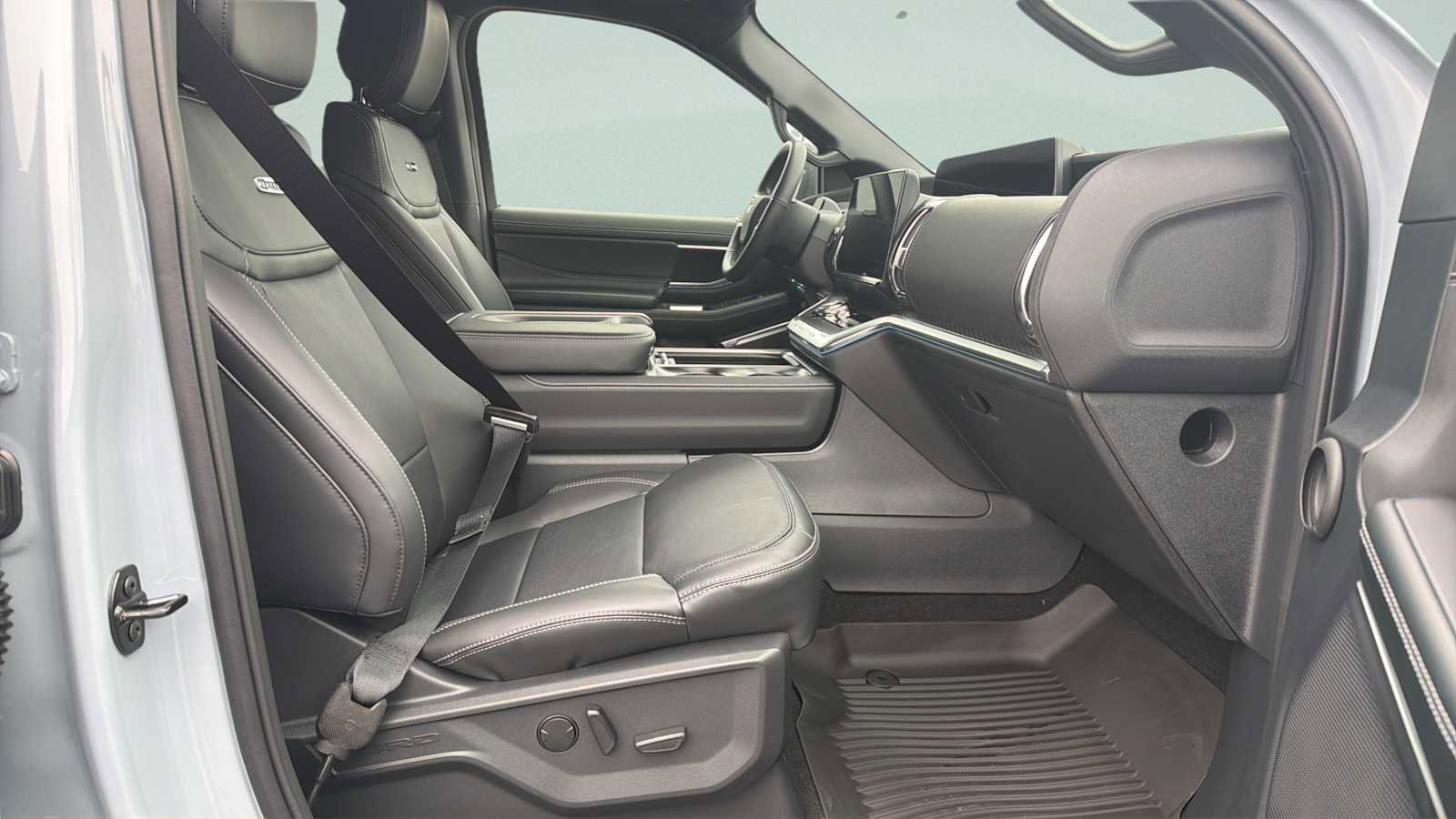 New 2026 Ford Expedition Max Platinum w/ Stealth Performance Package image 56