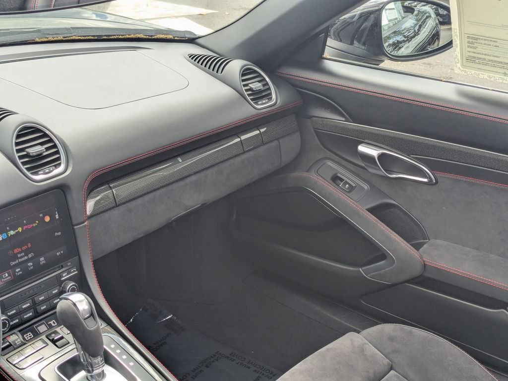 Used 2018 Porsche 718 Boxster GTS image 4