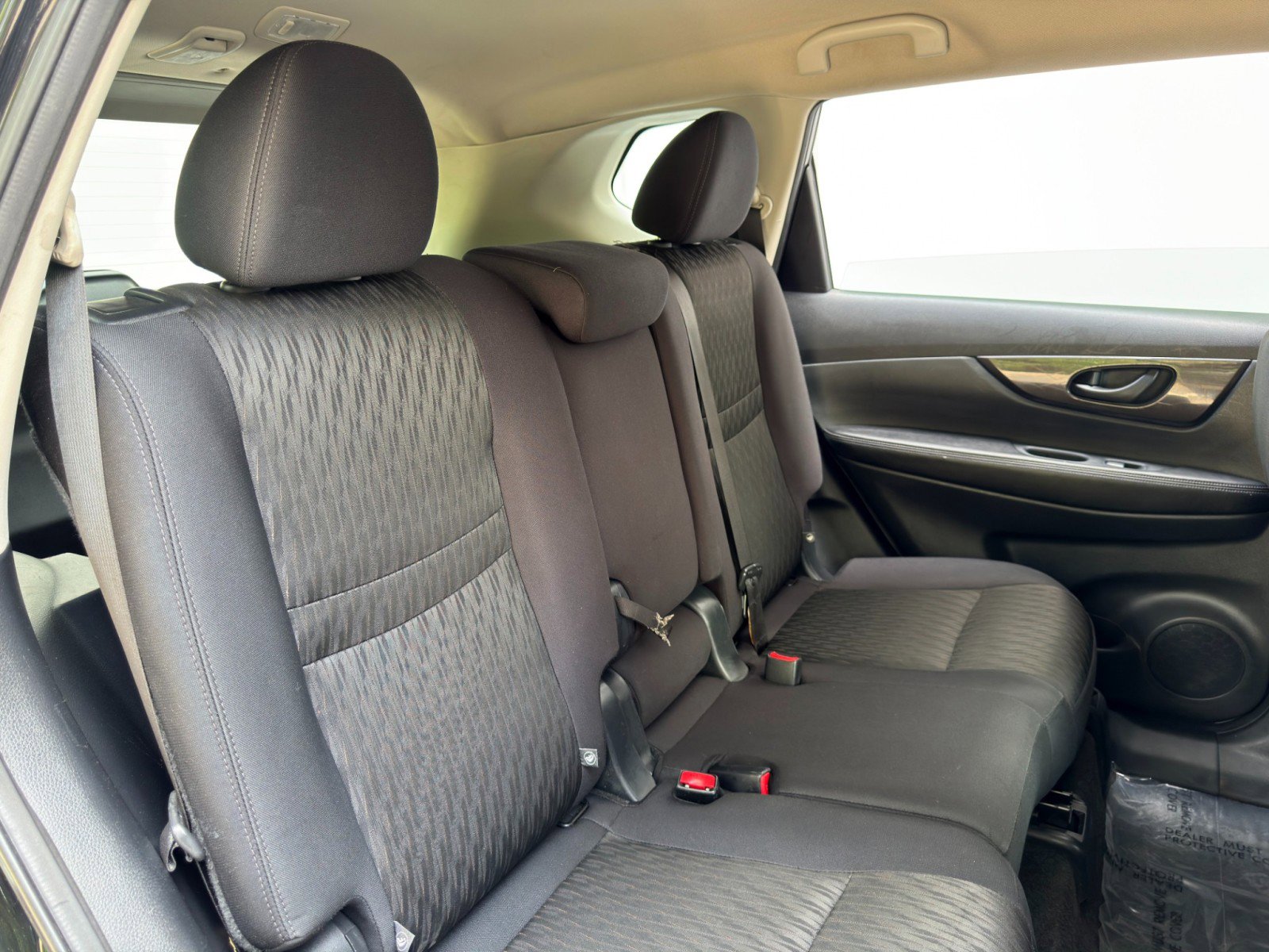 Used 2019 Nissan Rogue S FWD image 32