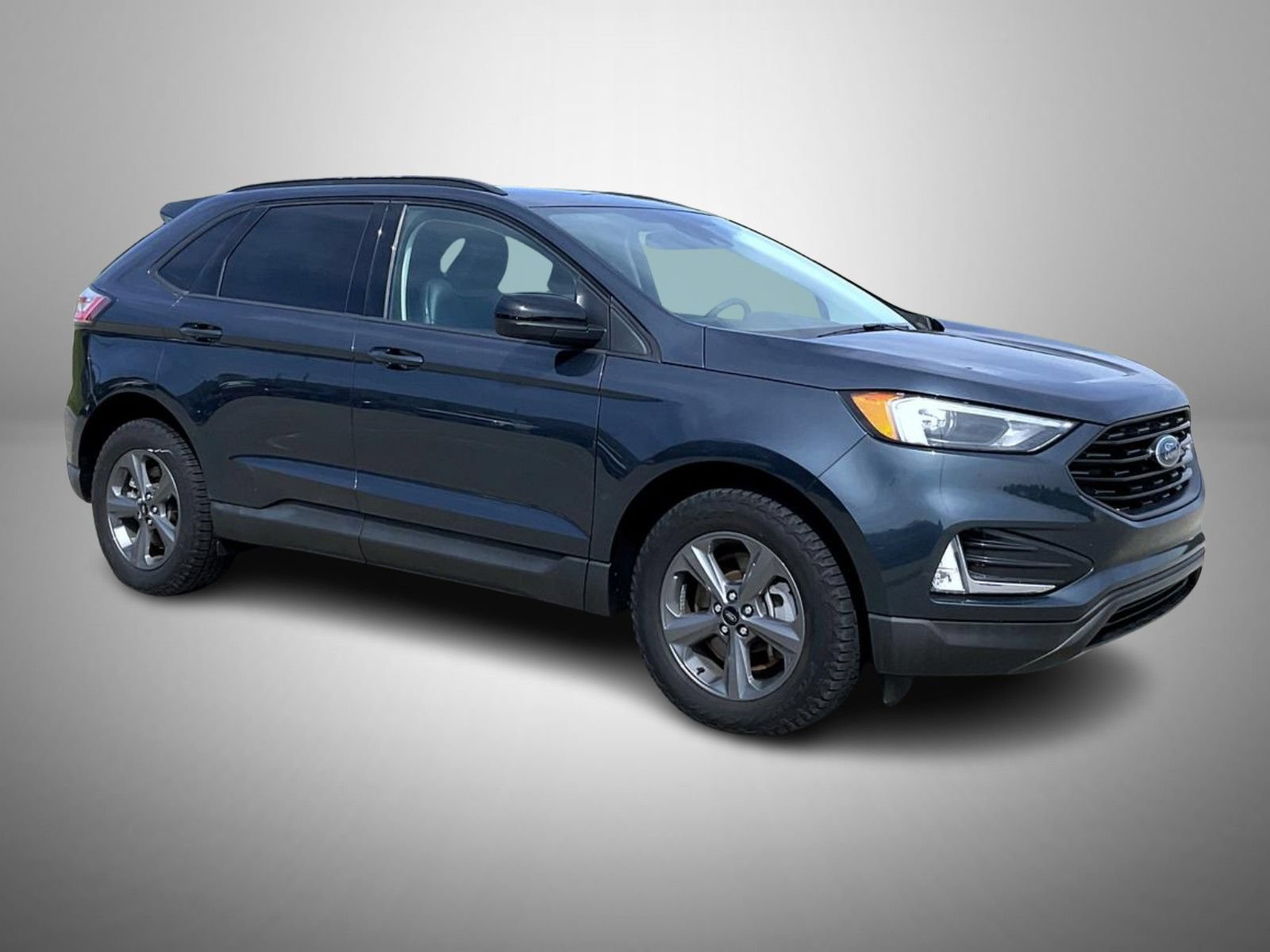 Used 2024 Ford Edge SEL w/ Sport Appearance Package AWD/4WD image 3
