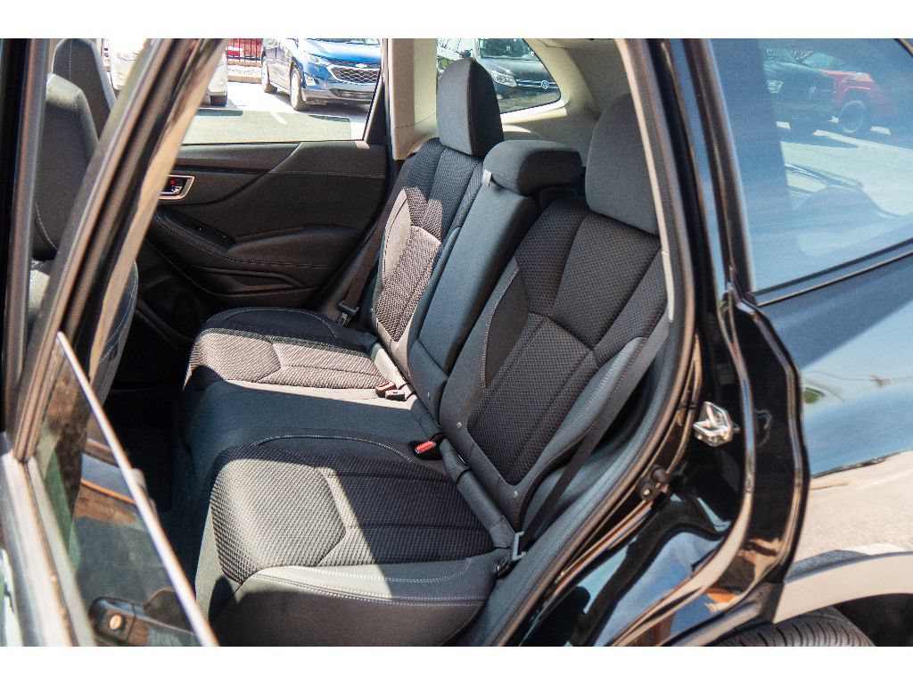 Used 2023 Subaru Forester Premium AWD/4WD image 18