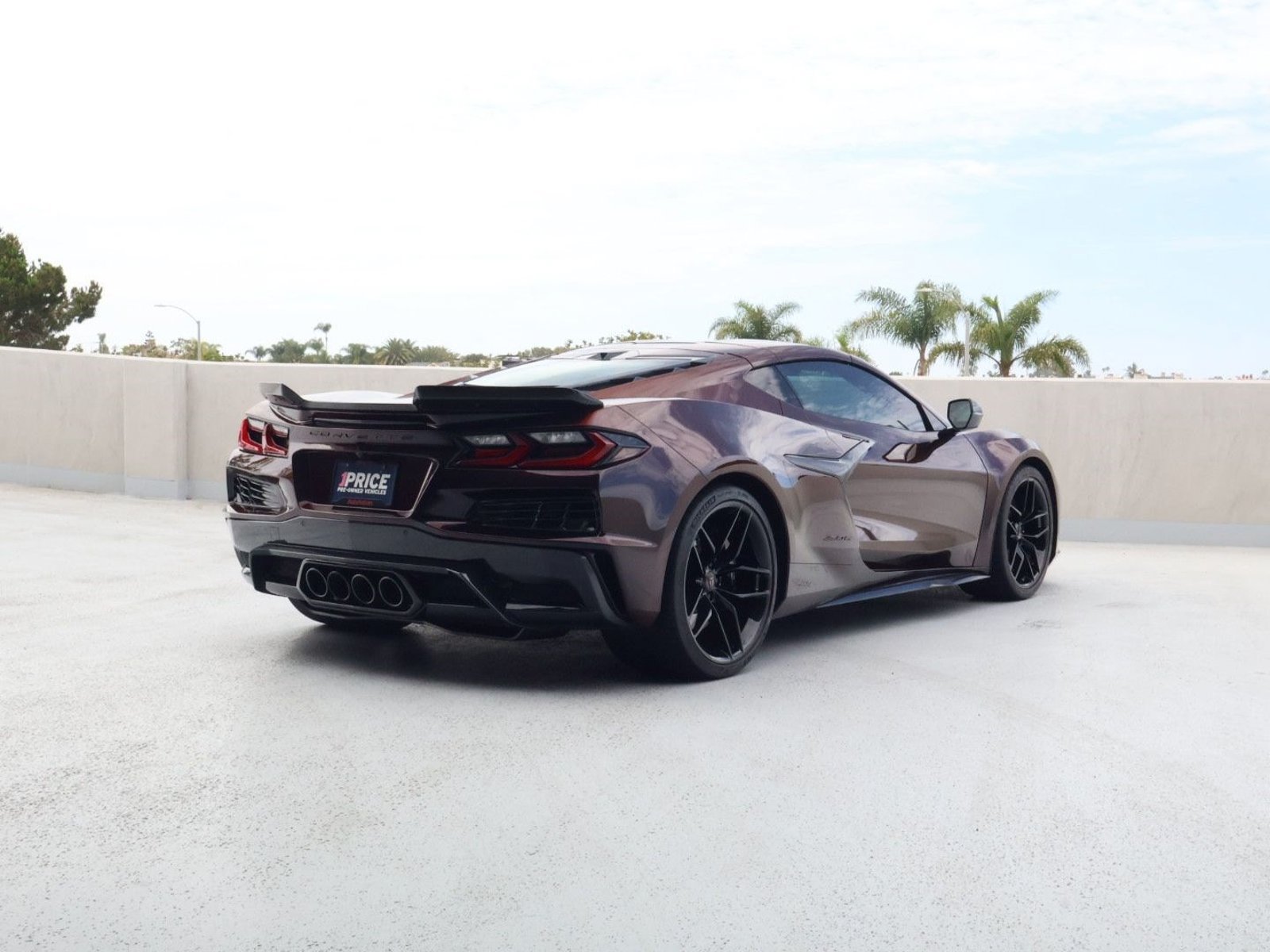 Used 2025 Chevrolet Corvette Z06 RWD image 9