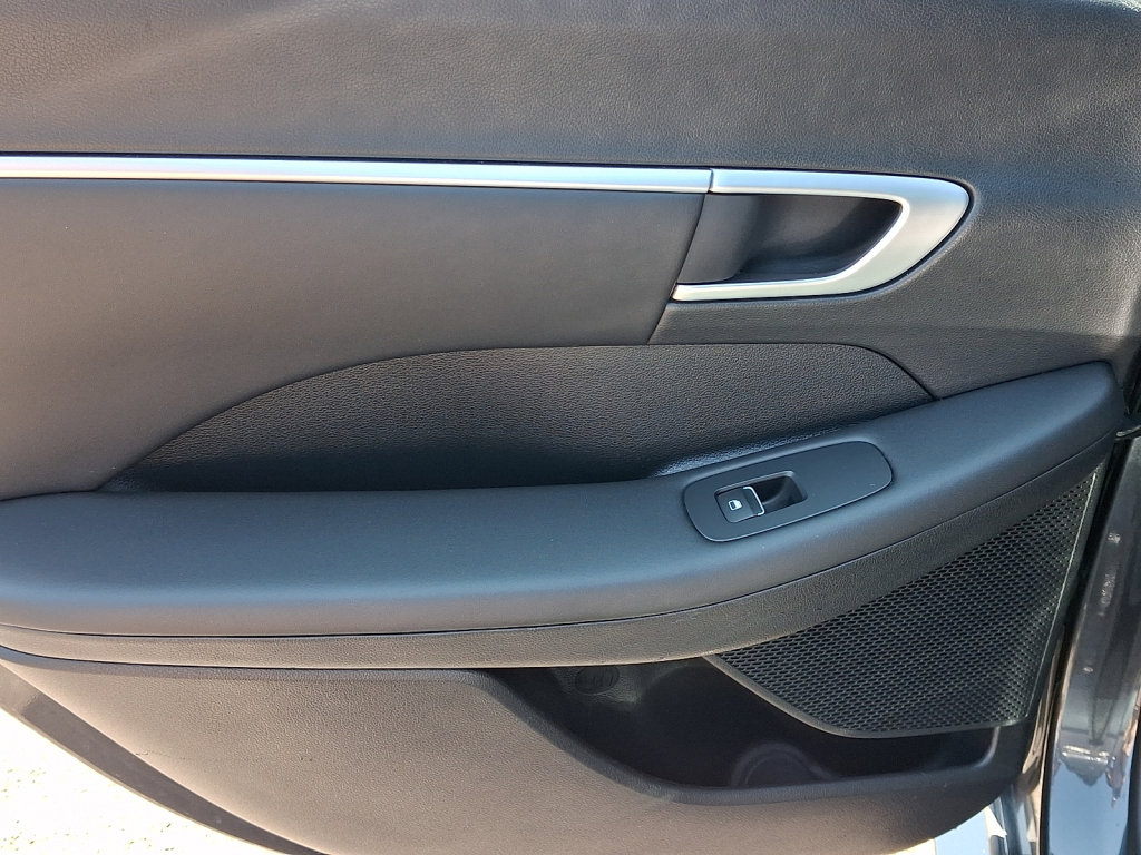 Used 2025 Hyundai Sonata SEL FWD image 19