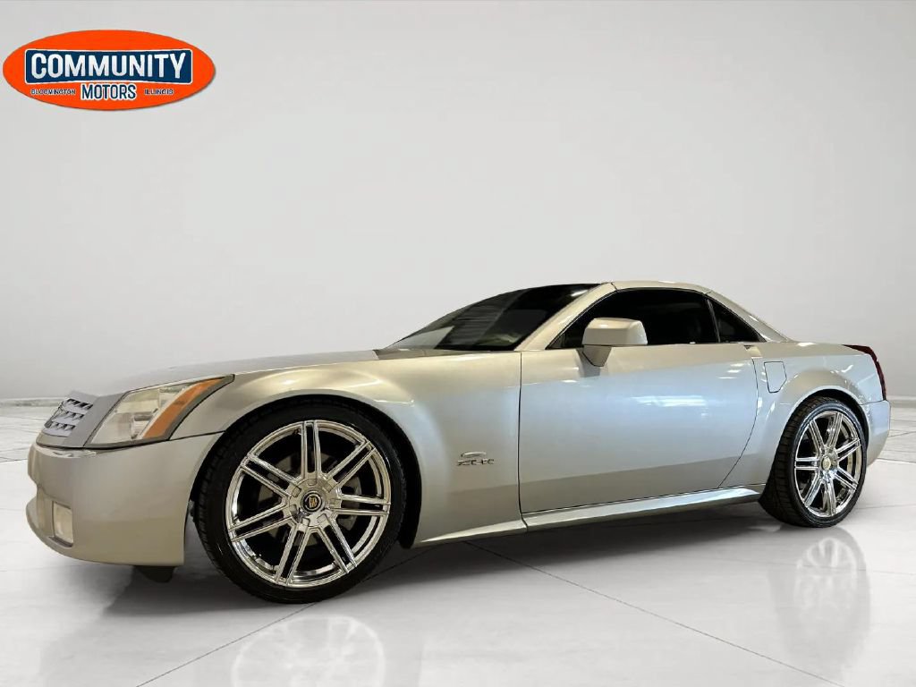 Used 2004 Cadillac XLR RWD image 2