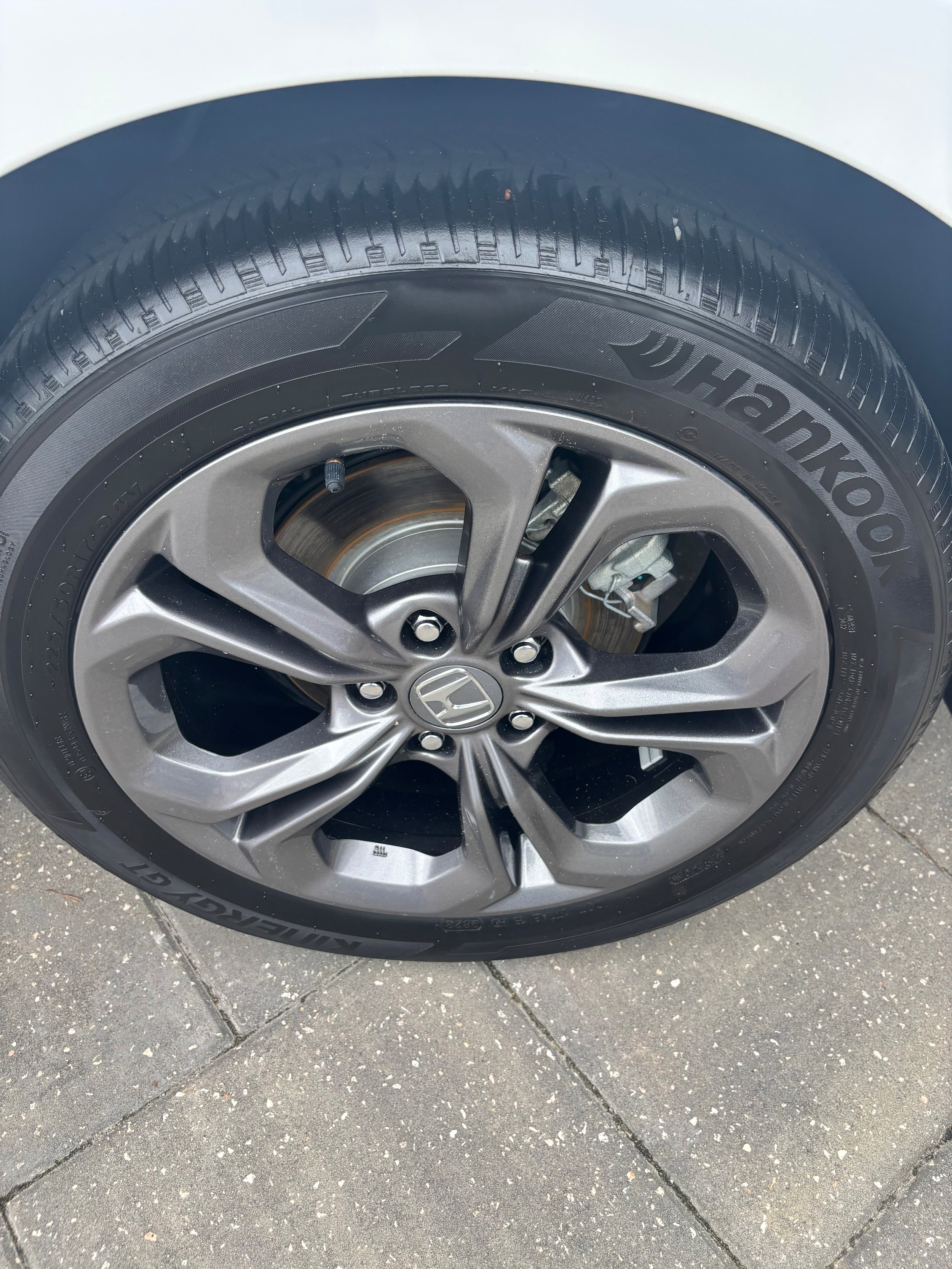 Used 2024 Honda Accord EX-L image 9