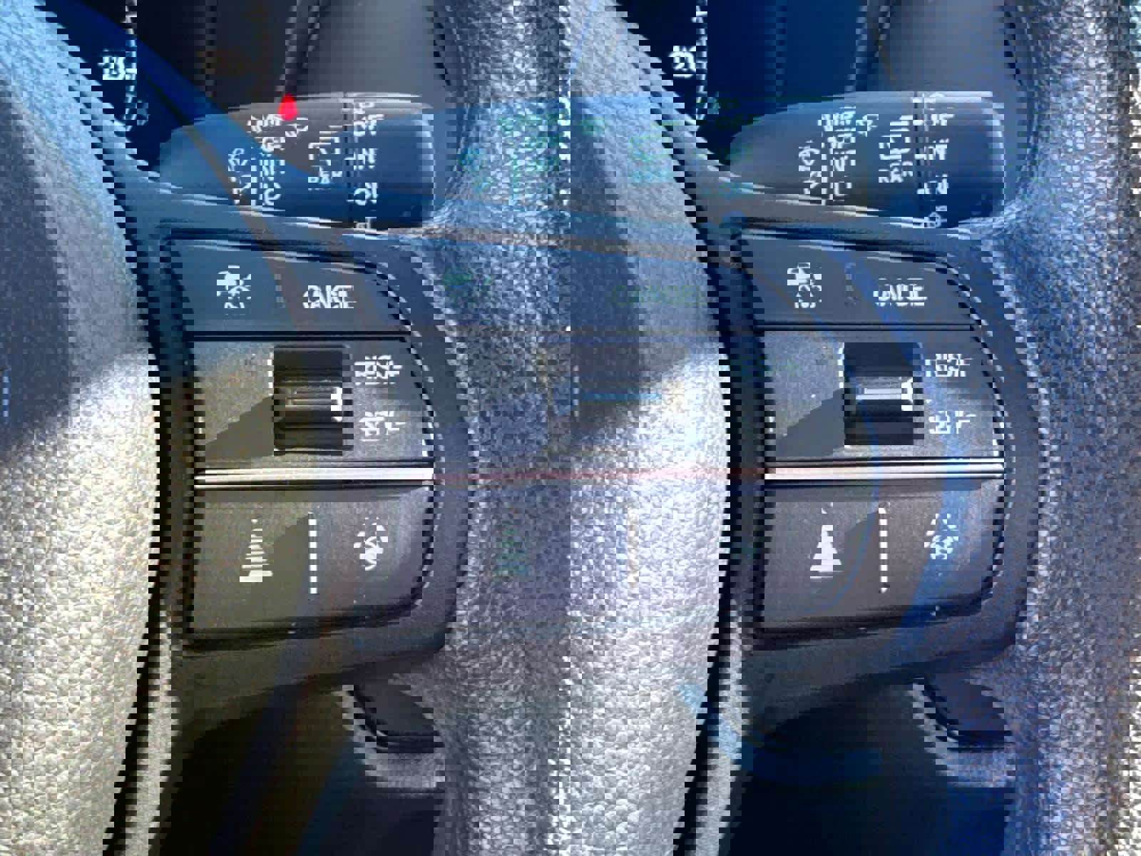 Certified 2025 Honda HR-V LX image 21