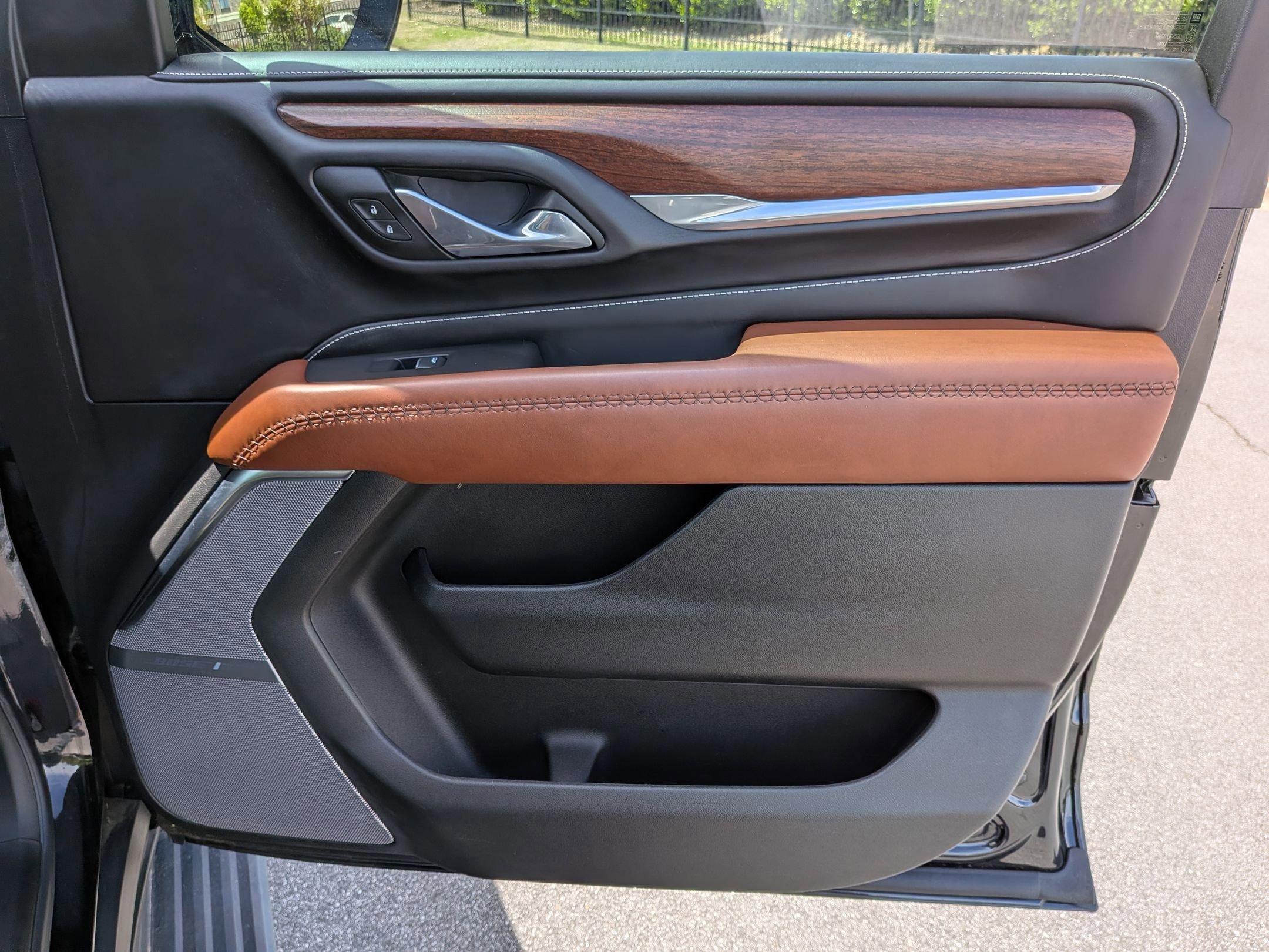 Used 2024 GMC Yukon Denali Ultimate image 39