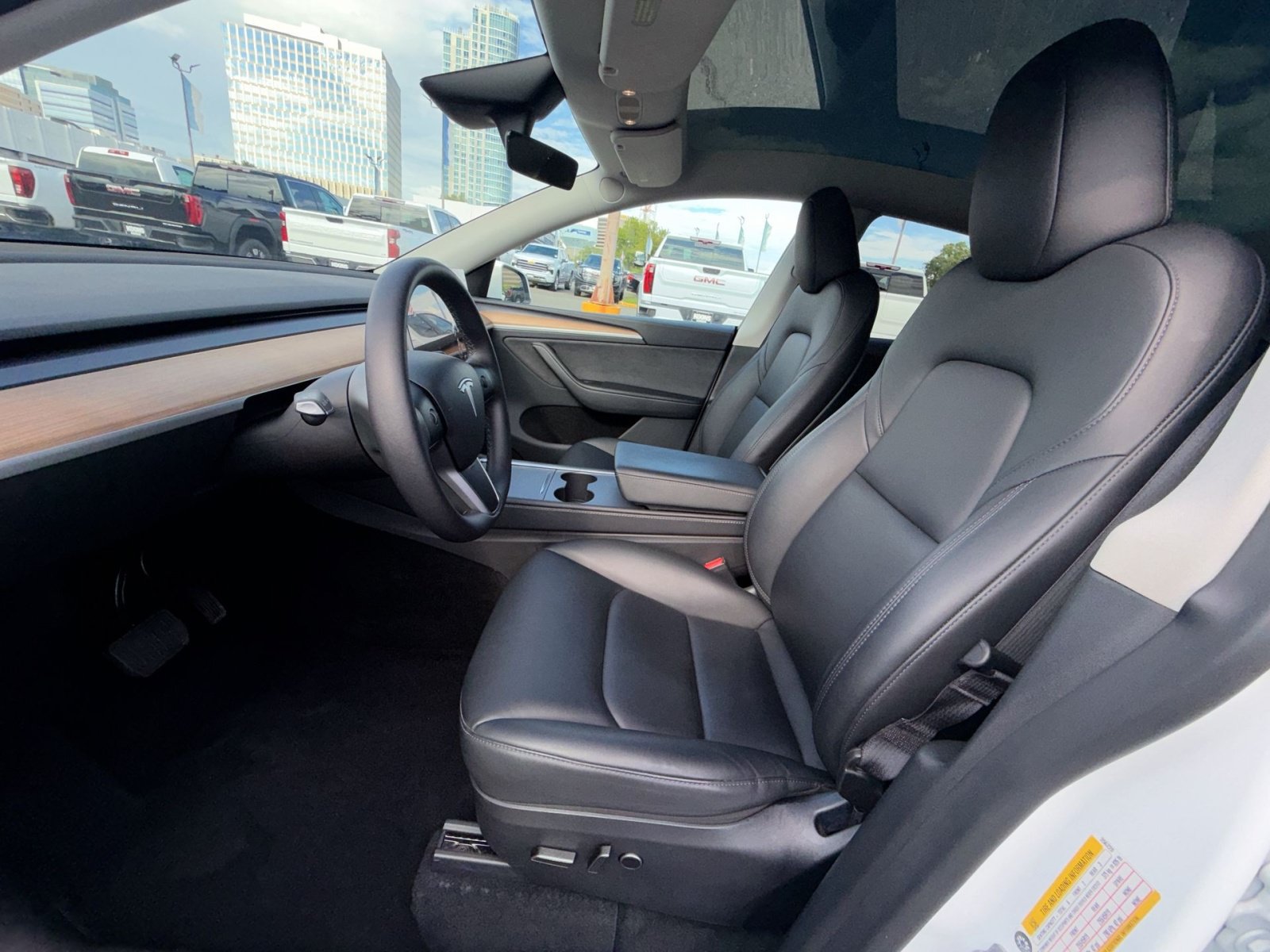 Used 2025 Tesla Model Y Long Range AWD/4WD image 13