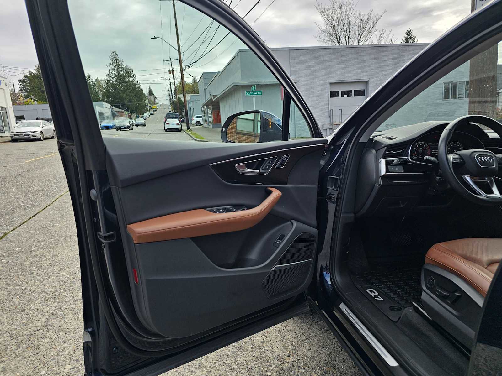 Used 2023 Audi Q7 3.0T Premium Plus w/ Premium Plus Package image 22