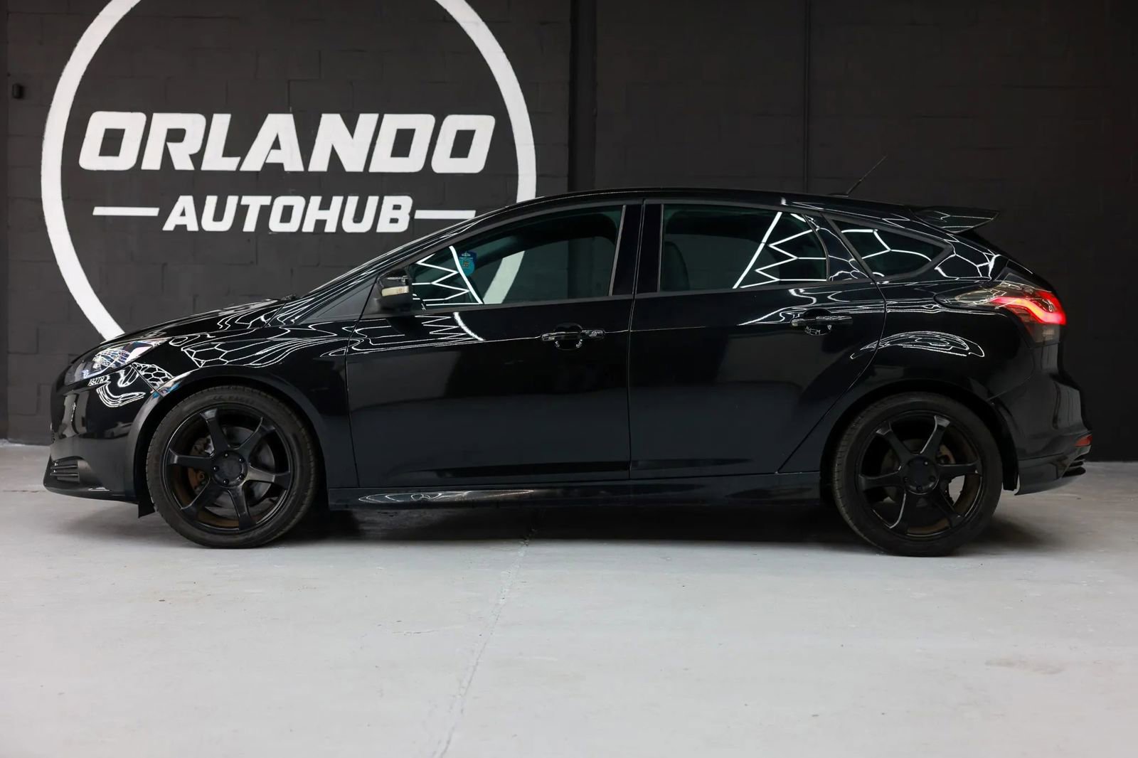Used 2013 Ford Focus ST FWD image 3