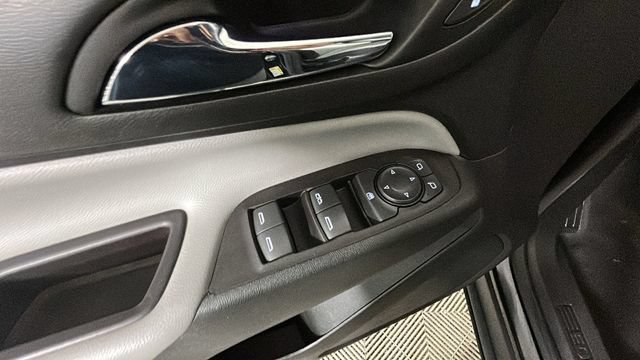 Used 2022 Chevrolet Equinox LS FWD image 11