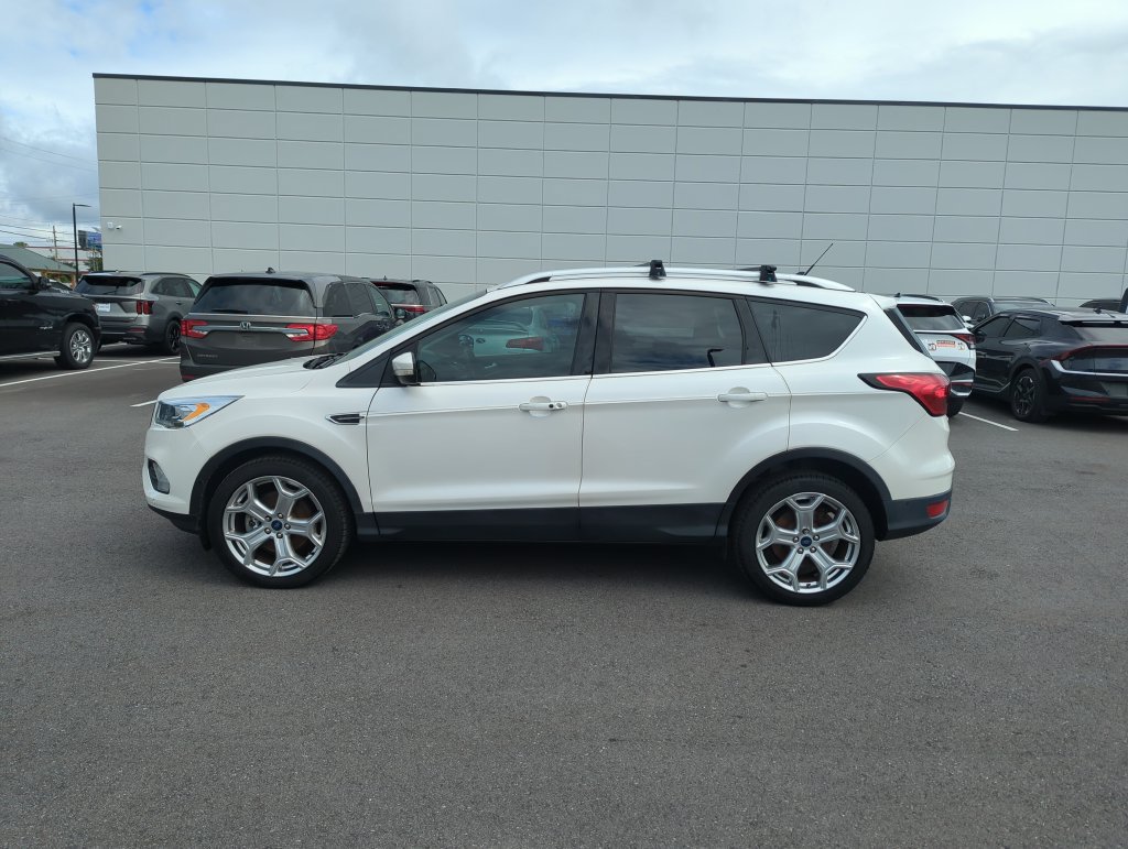 Used 2019 Ford Escape Titanium AWD/4WD image 4