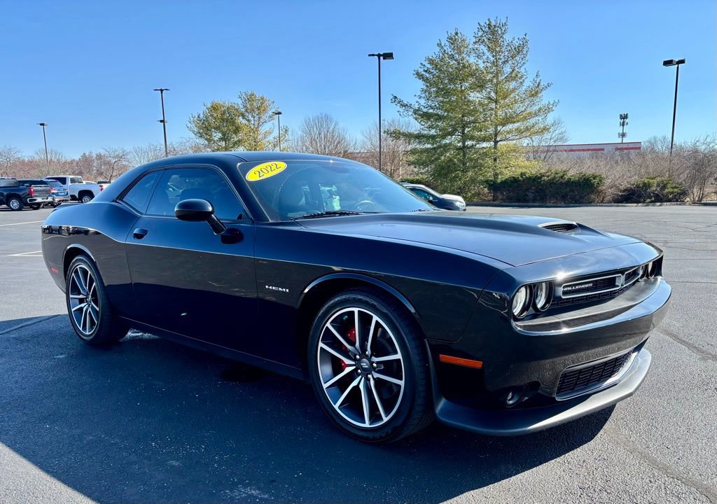 Used 2022 Dodge Challenger R/T w/ Plus Package image 9