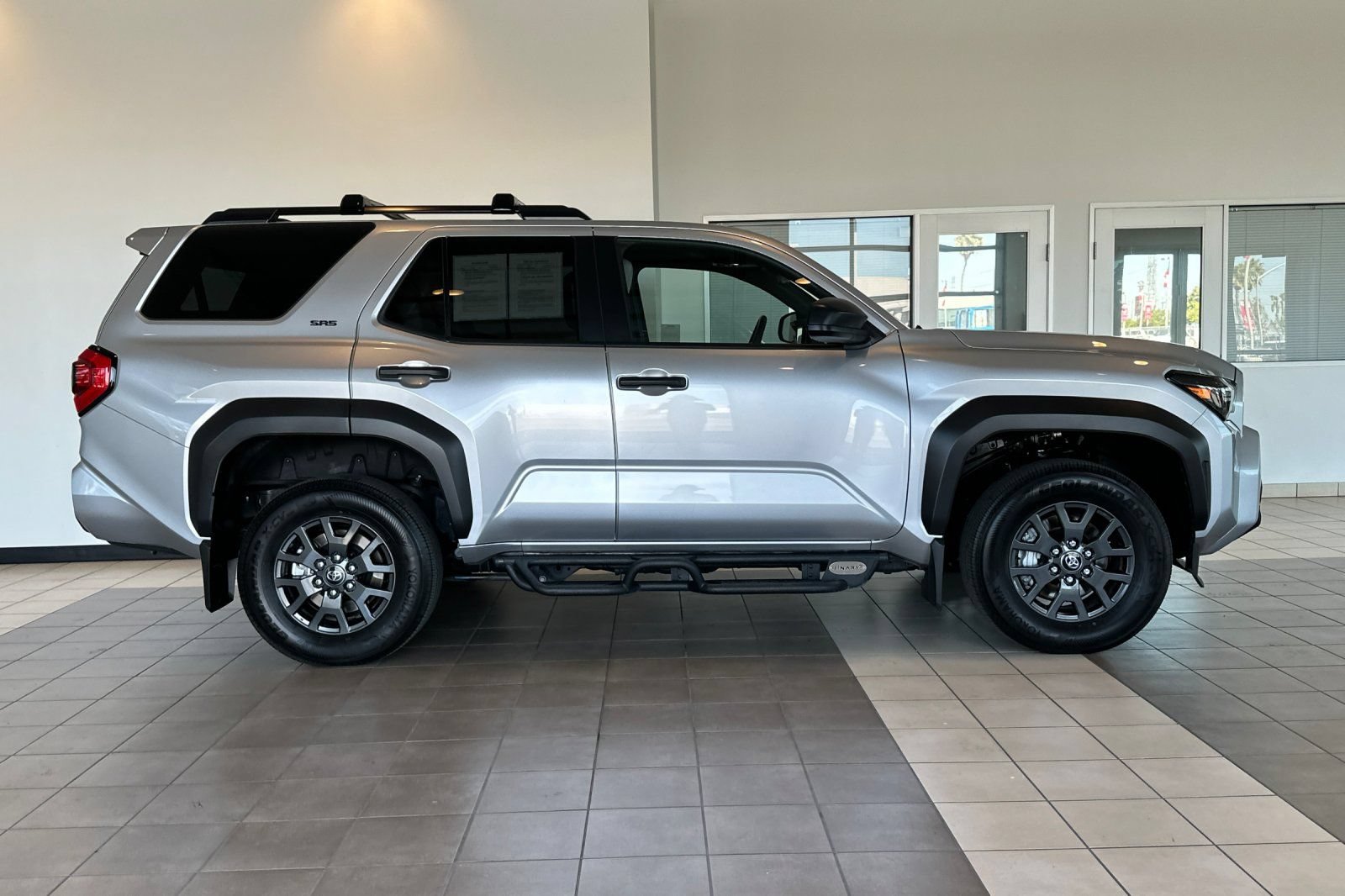 Certified 2025 Toyota 4Runner SR5 AWD/4WD image 3