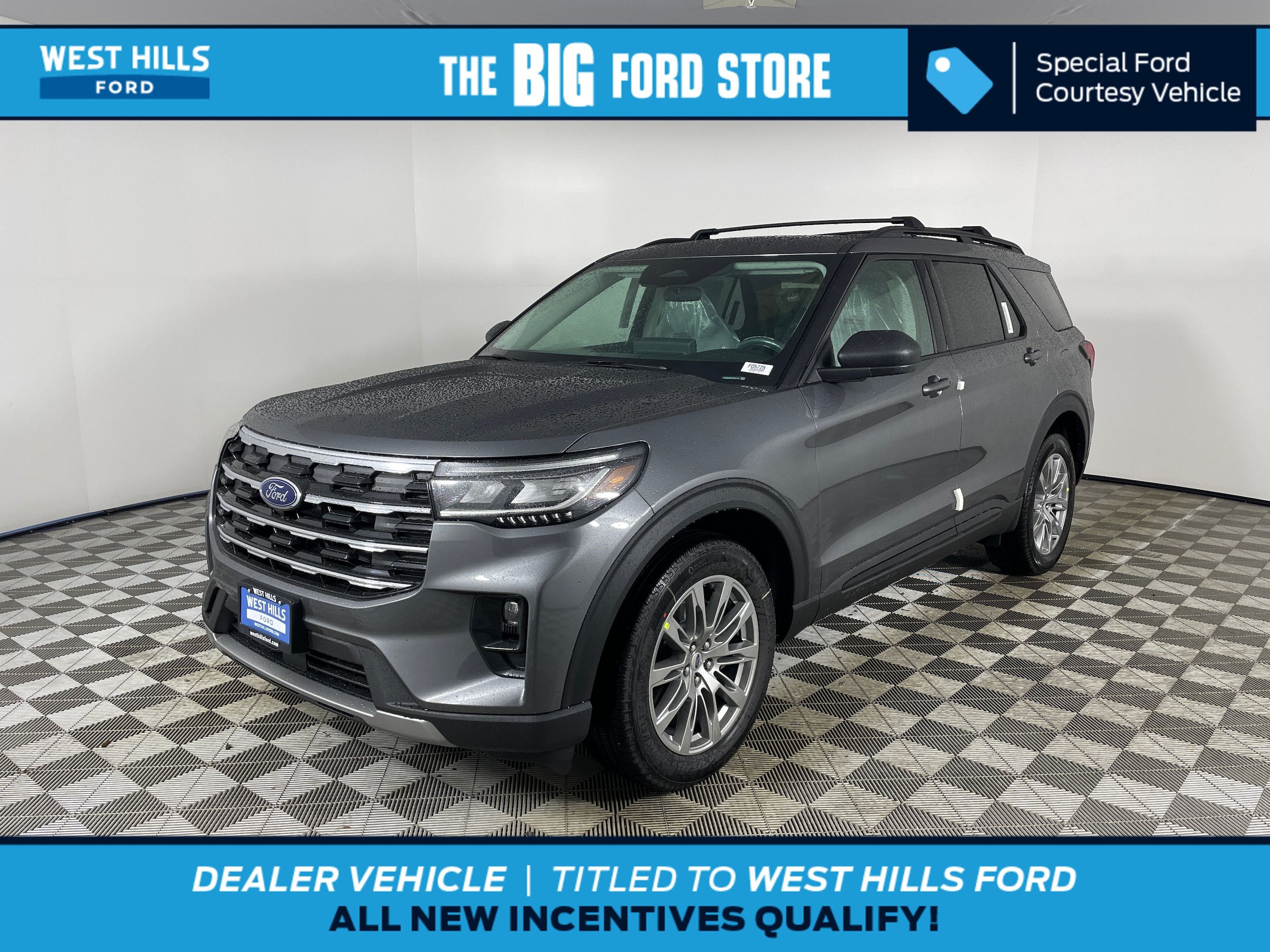 New 2026 Ford Explorer Active w/ Active Comfort Package AWD/4WD image 1