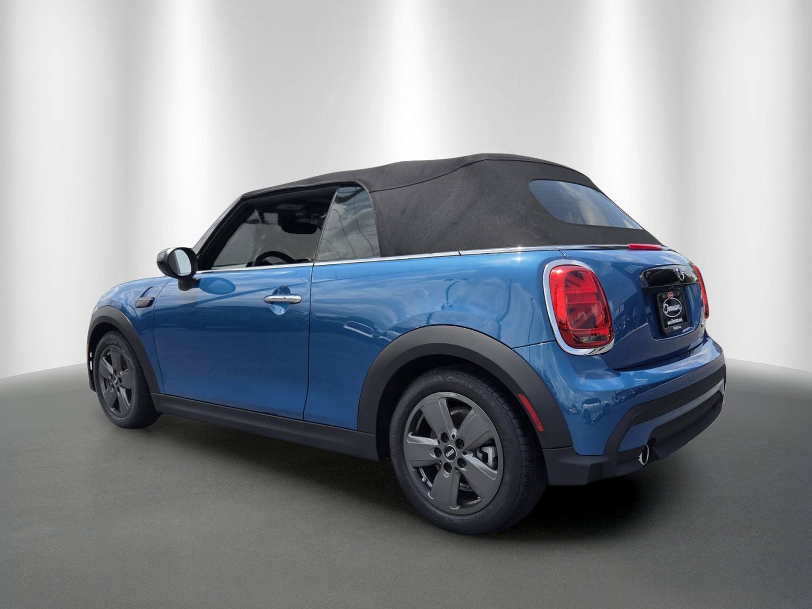 Used 2023 MINI Cooper Convertible FWD image 5