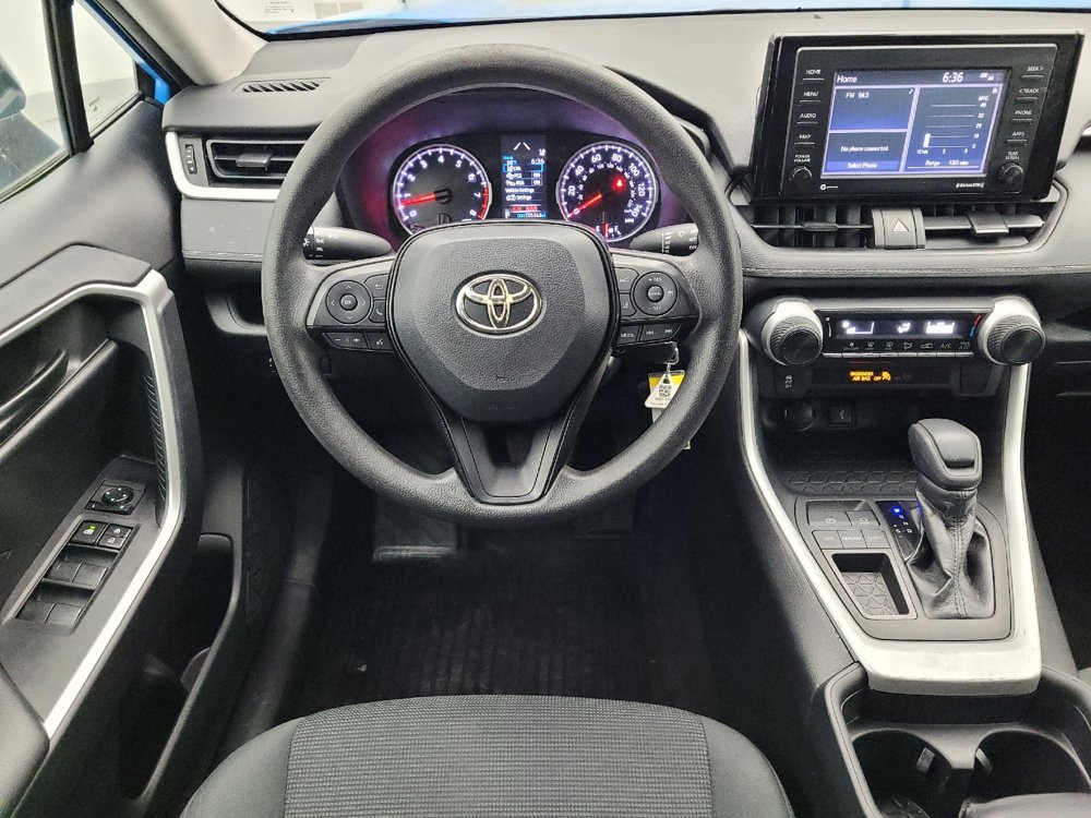 Used 2020 Toyota RAV4 LE image 22