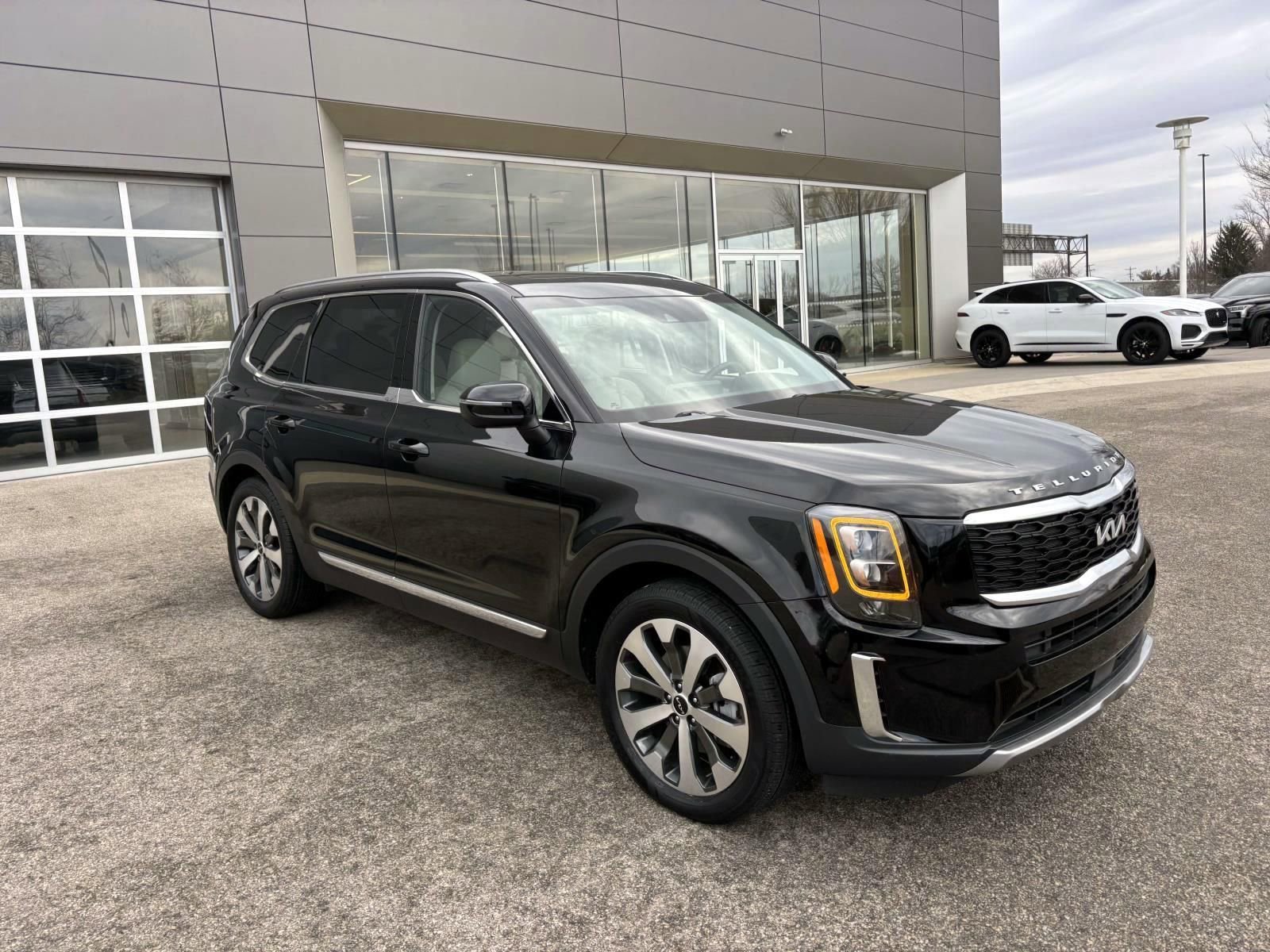 Used 2022 Kia Telluride EX w/ EX Premium Package image 1