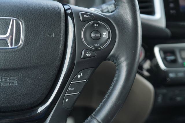 Used 2017 Honda Pilot Touring image 27