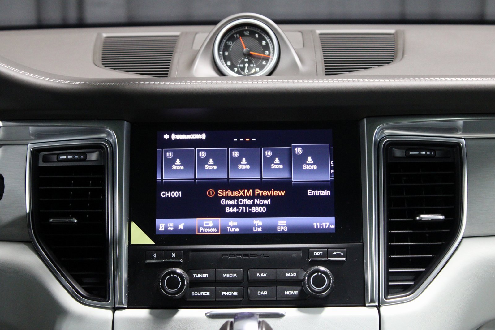 Used 2018 Porsche Macan GTS image 33