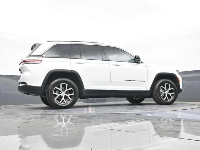 Used 2024 Jeep Grand Cherokee Limited w/ Trailer Tow Package AWD/4WD image 50