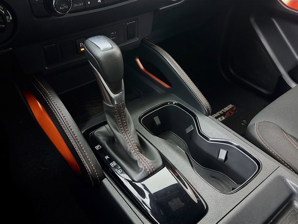 Used 2022 Nissan Frontier PRO-4X w/ Technology Package image 14