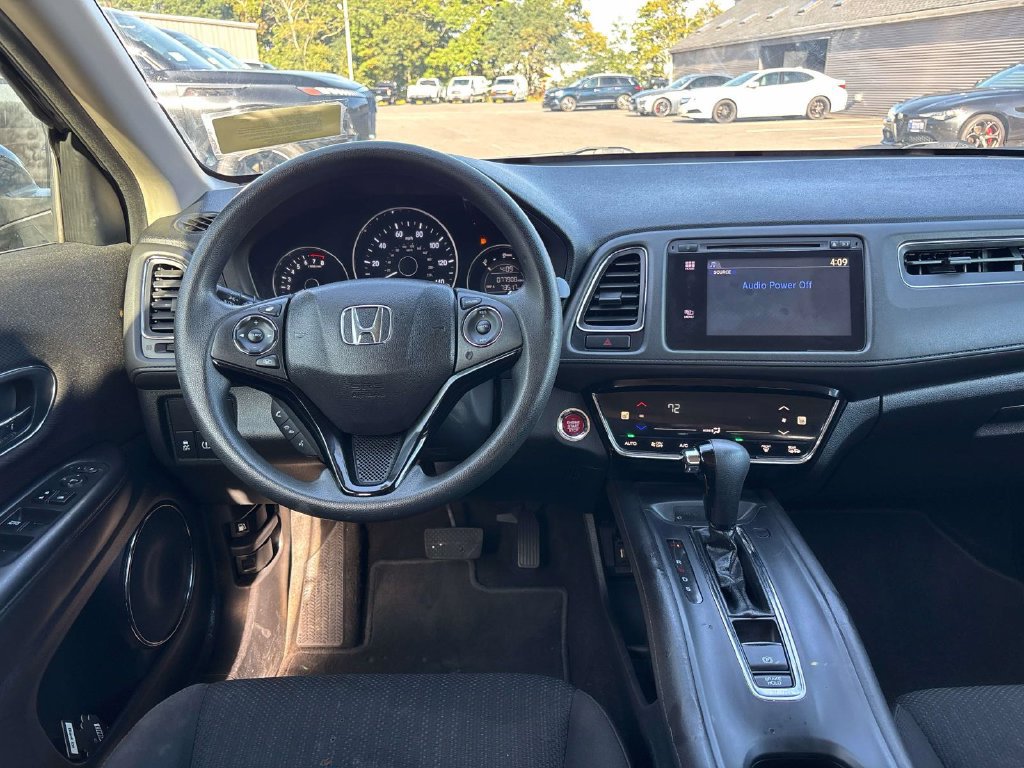 Used 2018 Honda HR-V EX image 9