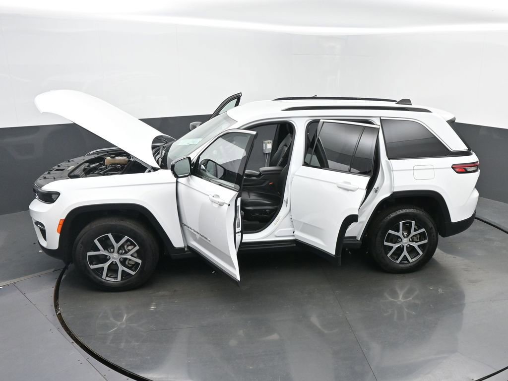 Used 2024 Jeep Grand Cherokee Limited image 63