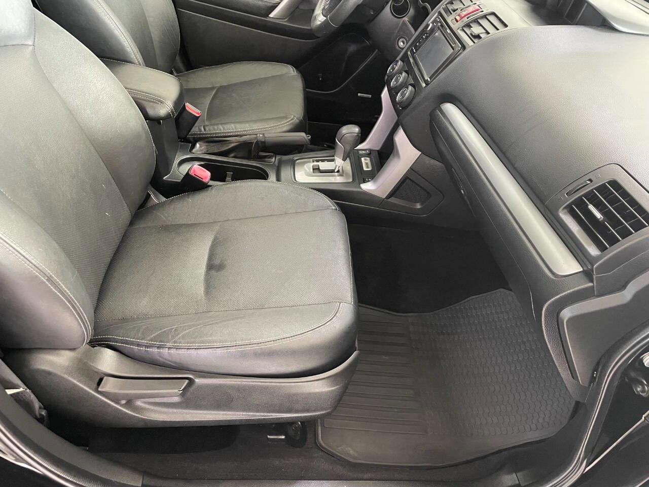 Used 2015 Subaru Forester 2.5i Limited image 31