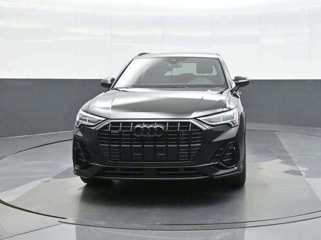 Used 2023 Audi Q3 2.0T Premium Plus w/ Premium Plus Package AWD/4WD image 2