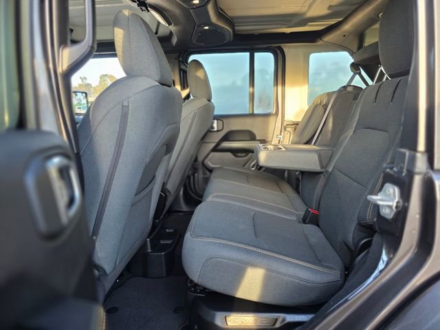 Used 2025 Jeep Wrangler Sahara 4xe image 13