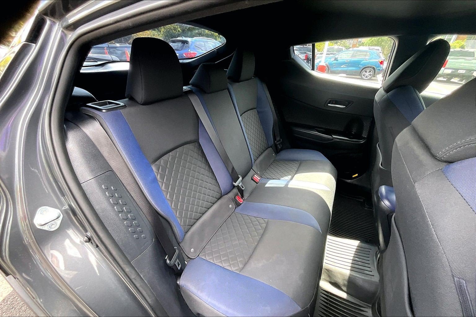 Used 2022 Toyota C-HR XLE FWD image 24