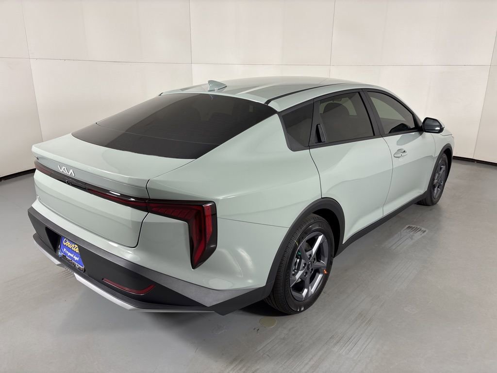 New 2026 Kia K4 LXS image 8