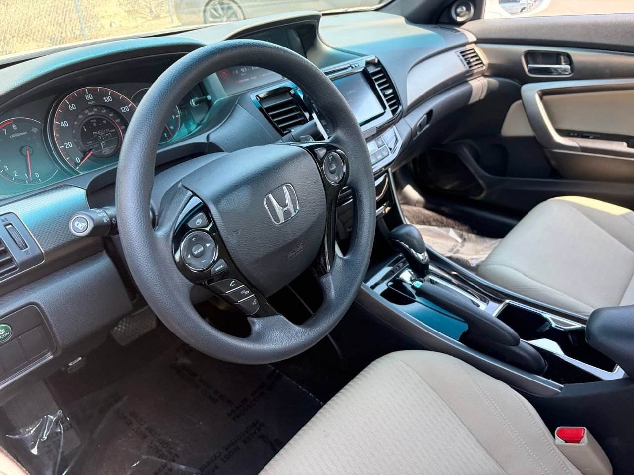 Used 2017 Honda Accord EX image 15
