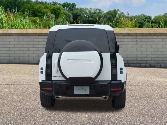 New 2026 Land Rover Defender 130 X-Dynamic SE AWD/4WD image 5