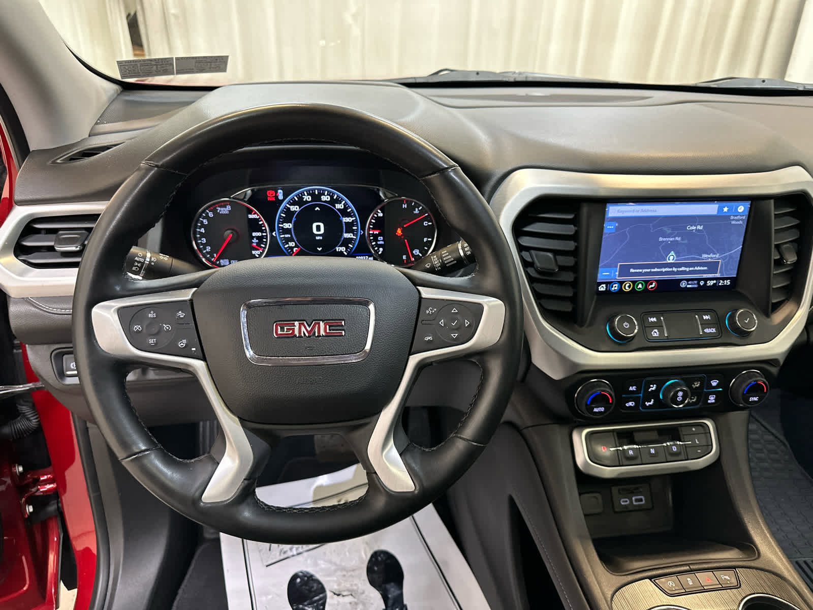 Used 2023 GMC Acadia SLT w/ Technology Package image 21