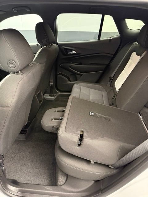 Used 2024 Chevrolet Trax RS FWD image 54