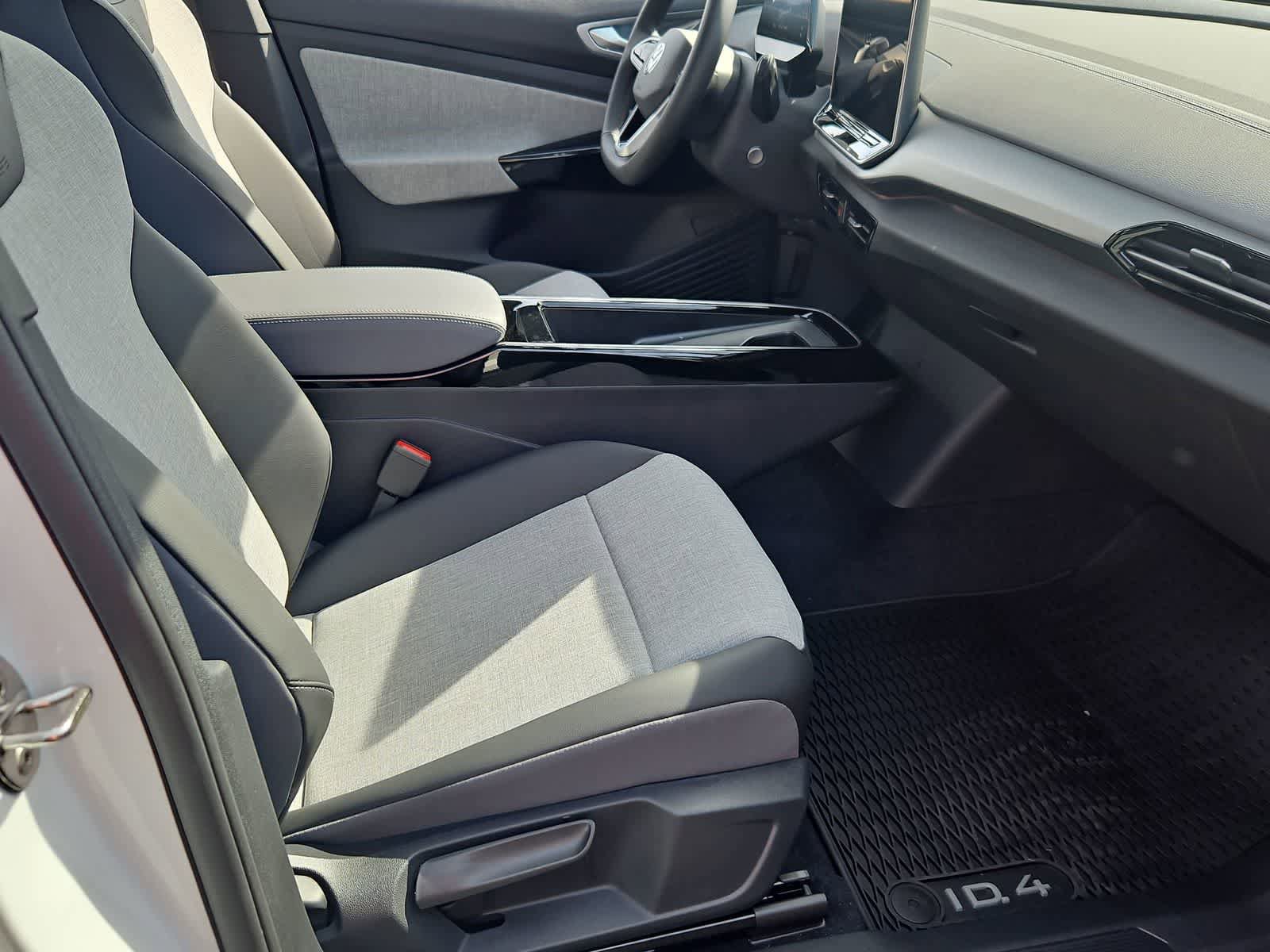 New 2026 Volkswagen ID.4 Pro AWD/4WD image 21
