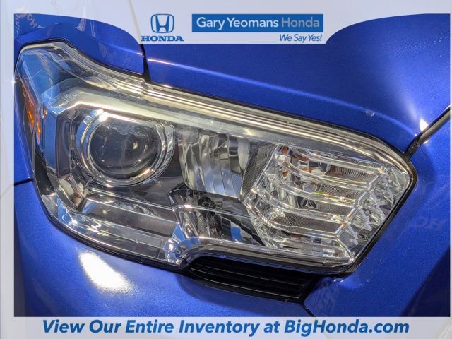 Used 2022 Toyota Tacoma SR5 w/ Technology Package RWD image 12